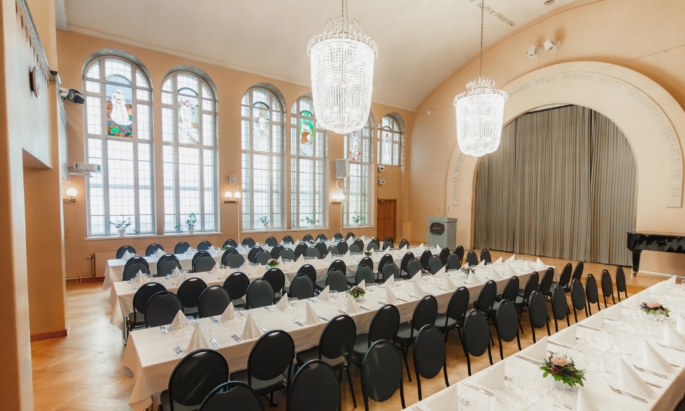 Hotel Arthurin Juhlasali sopii mainiosti suurempienkin haiden viettoon